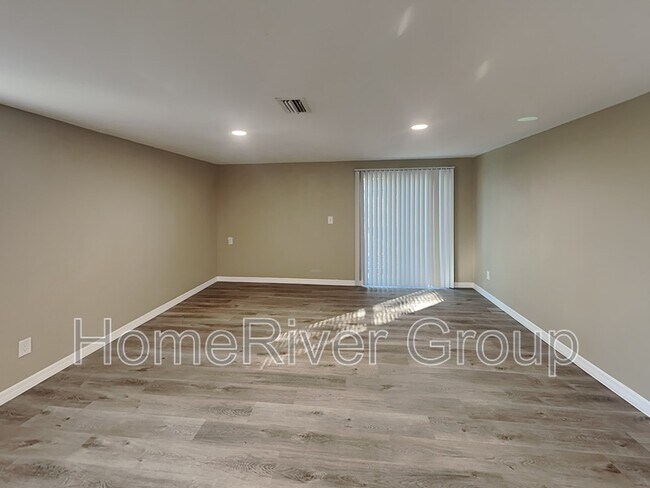 Foto del edificio - 651 22nd St NW