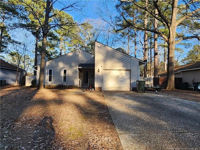 Building Photo - 579 Moriston Rd
