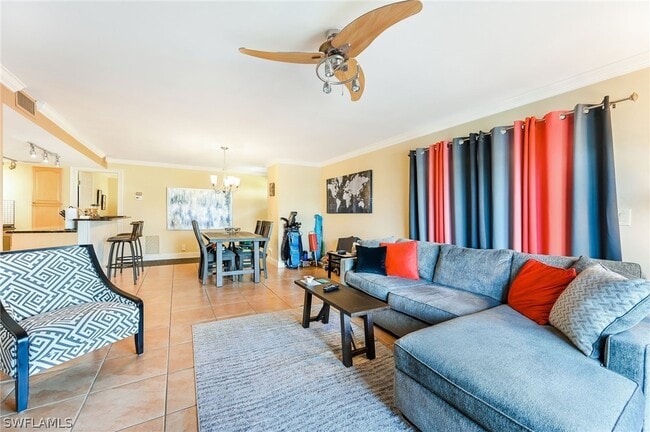 Building Photo - 200 Palm Dr