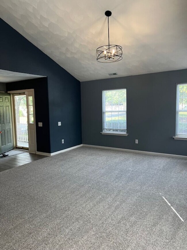 Foto del edificio - BATTLEFIELD COMMONS