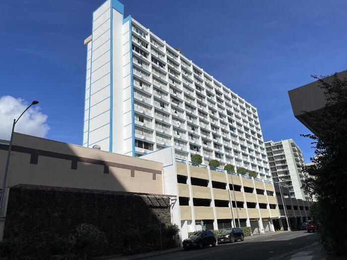 Primary Photo - KAPIOLANI TERRACE studio, pkg, sec, A/C, l...