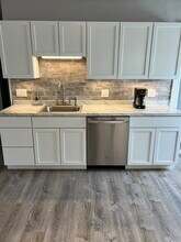 Building Photo - 8 Knowlton Ave