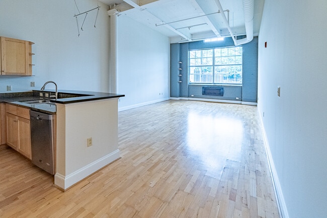 Building Photo - 306 N 26th St