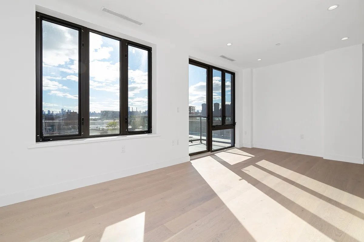 Foto principal - 2-22 51st Avenue