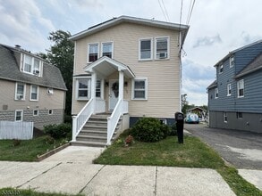 Building Photo - 394 N 7th St