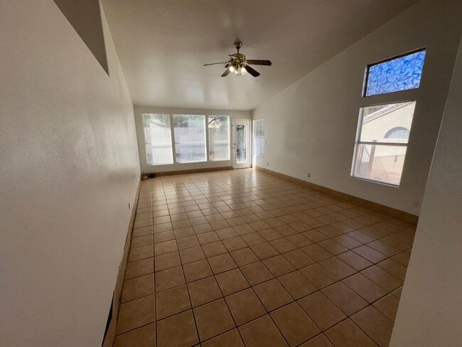 Building Photo - Single Story 3 bedroom with Fresh Paint & New Flooring + Blinds Inside! Owner pays HOA dues. All ...