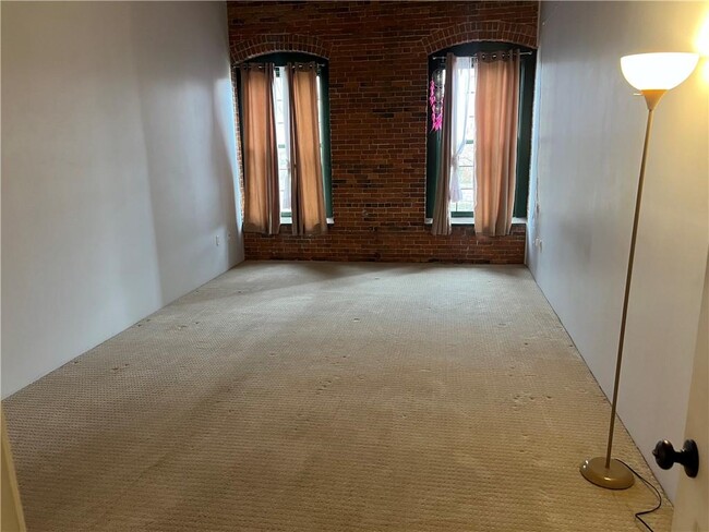 Foto del edificio - 300 Front St