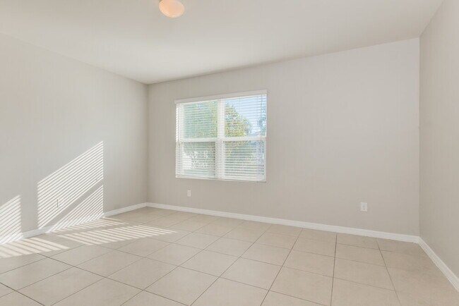 Foto del edificio - 4413 SW 15th Ave