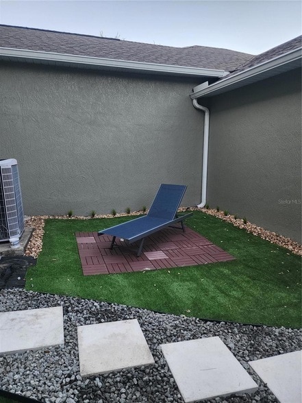 Foto del edificio - 13209 Silver Strand Falls Dr