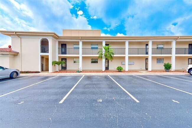 Building Photo - 10280 Imperial Point Dr W