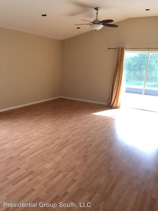 Building Photo - 202 Brassington Dr