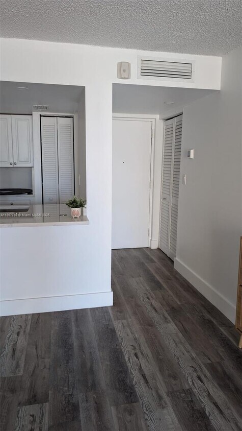 Foto principal - 10700 SW 108th Ave