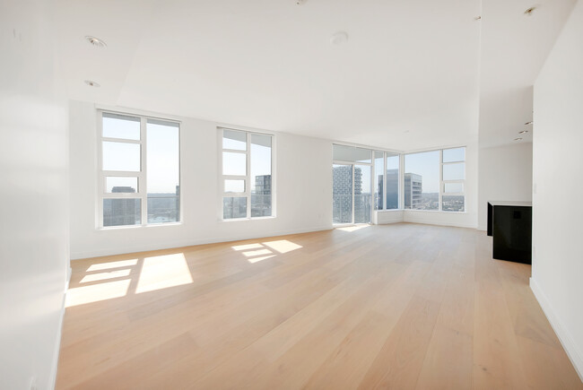 Building Photo - 1289 Hornby St