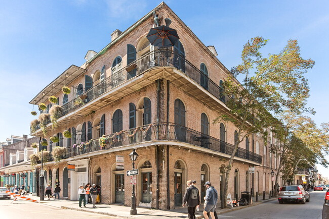 Foto del edificio - 706 Dumaine St