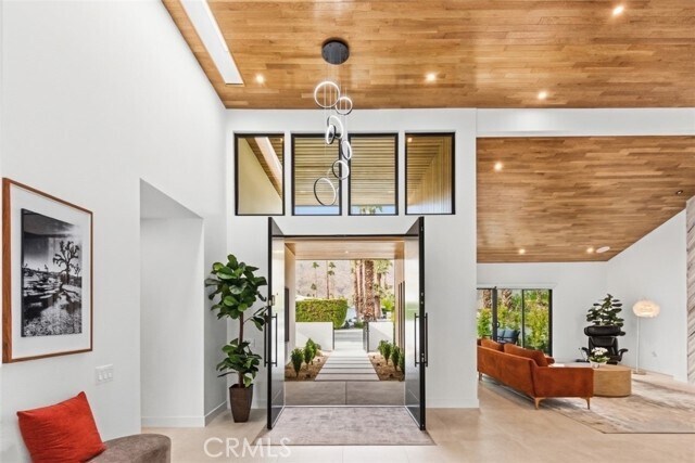 Foto del edificio - 2040 Chico Dr