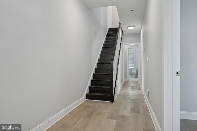 Foto del edificio - 92 Leigh Ave