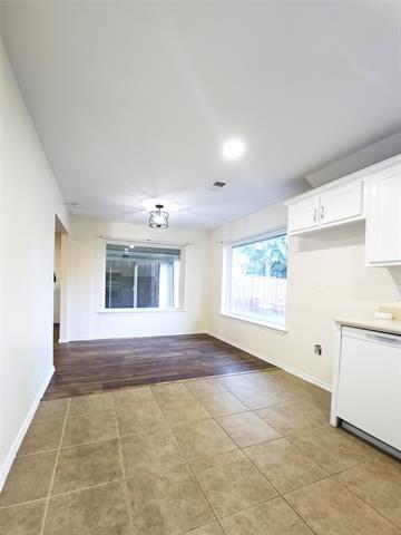 Foto del edificio - 7618 Thistle Ln