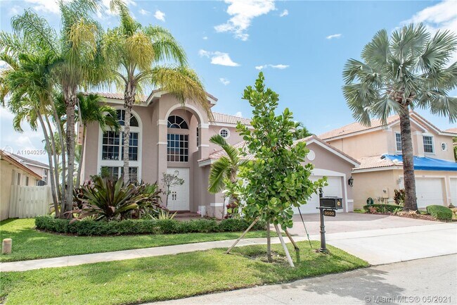 Building Photo - 3550 SW 177th Ave