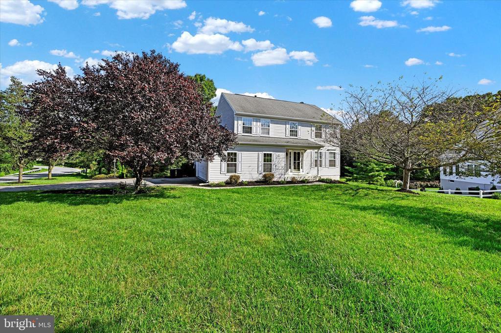 Primary Photo - 6800 Roslyn Ct