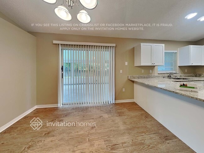 Building Photo - 7840 Arms Dr
