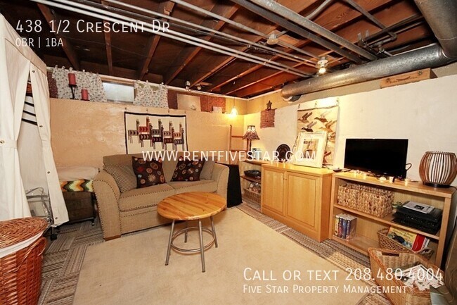 Building Photo - Fully Furnished Studio Apartment Near ISU!
