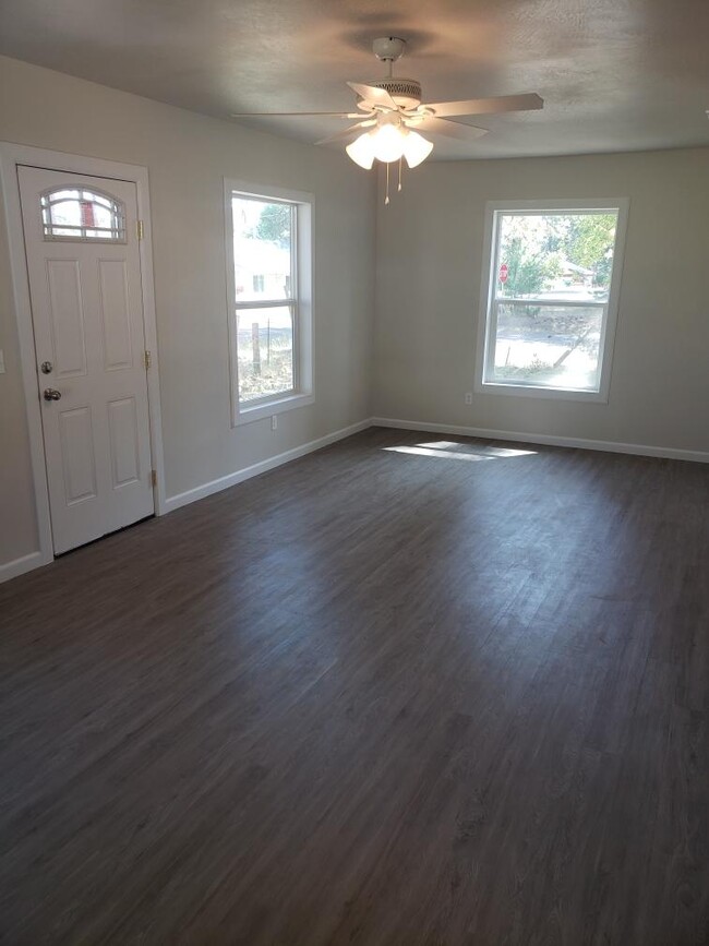 Building Photo - 206 North Lalakes Avenue