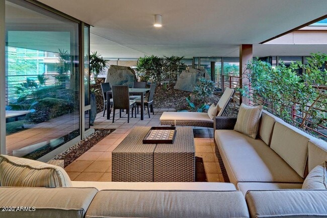 Foto del edificio - 7117 E Rancho Vista Dr