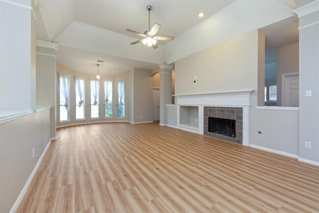 Building Photo - 3907 N Bank Ct