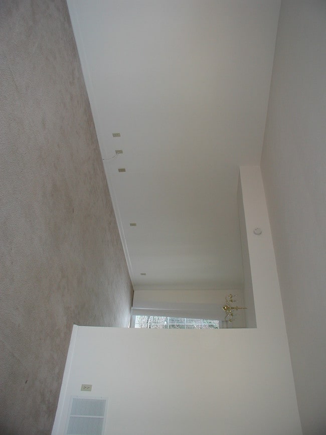 Building Photo - 107 Longwood Dr