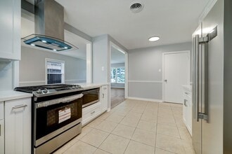 Building Photo - 501 Wilmington Dr