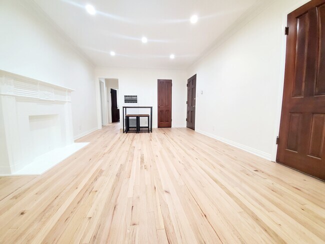 Foto del edificio - 440 Kelton Ave