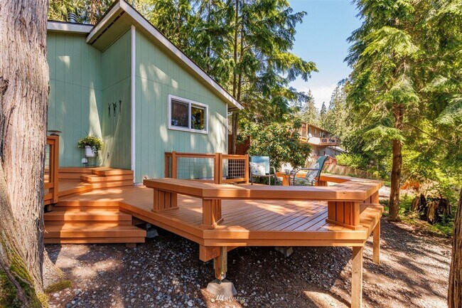 Building Photo - 3036 Mink
