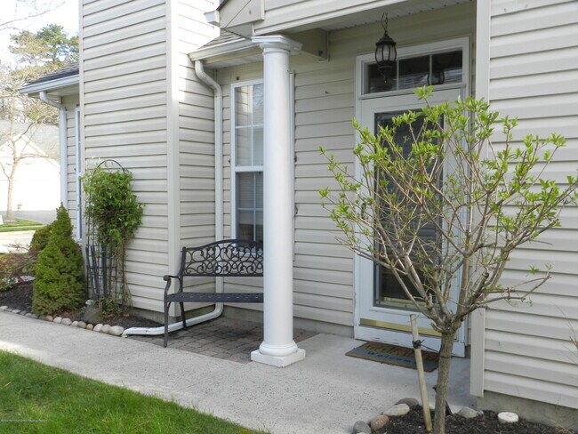 Foto del edificio - 36 Cedar Village Blvd