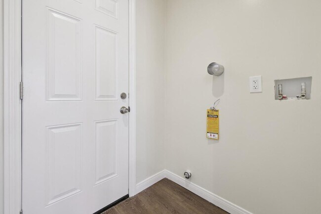 Foto del edificio - 366 E 55th St