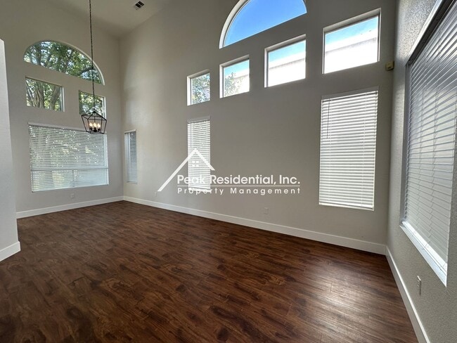 Building Photo - Island Home in Laguna West. Updated 4 bedroom