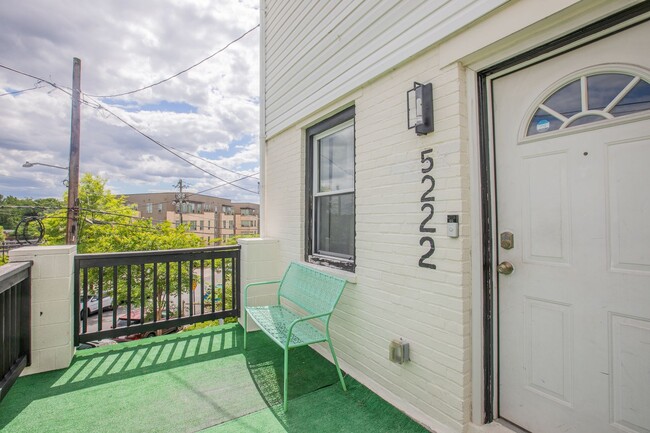 Building Photo - Amazing 3 BR/2 BA EOG Townhome in Deanwood!