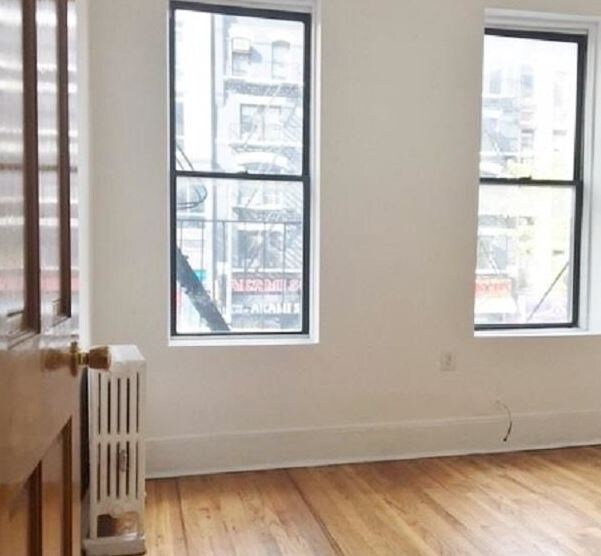 Primary Photo - 1762 1st Avenue