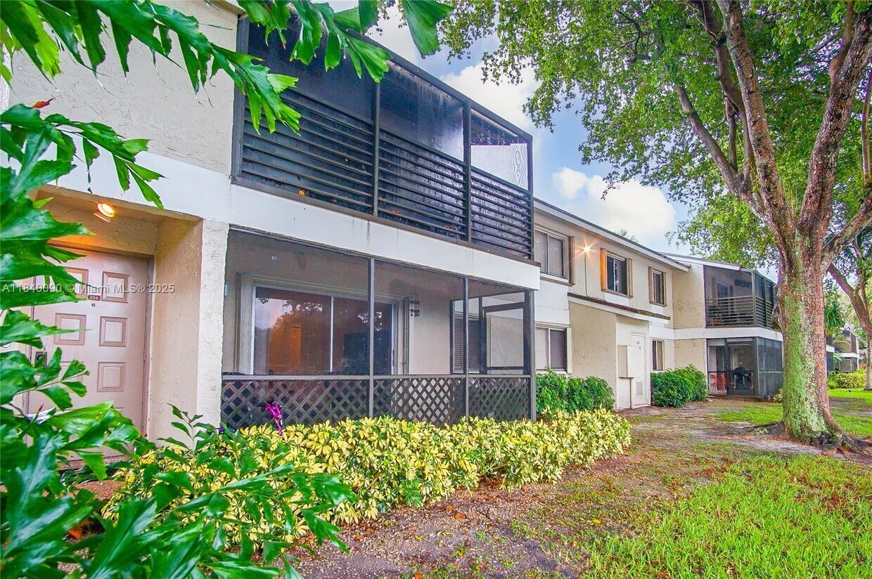 Primary Photo - 407 Gardens Dr