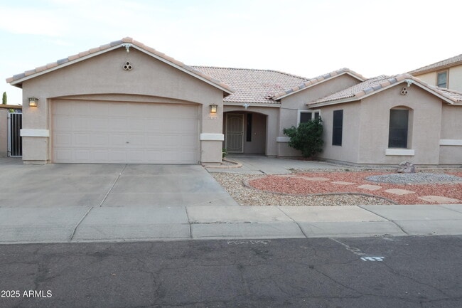 Building Photo - 5375 W Kaler Cir