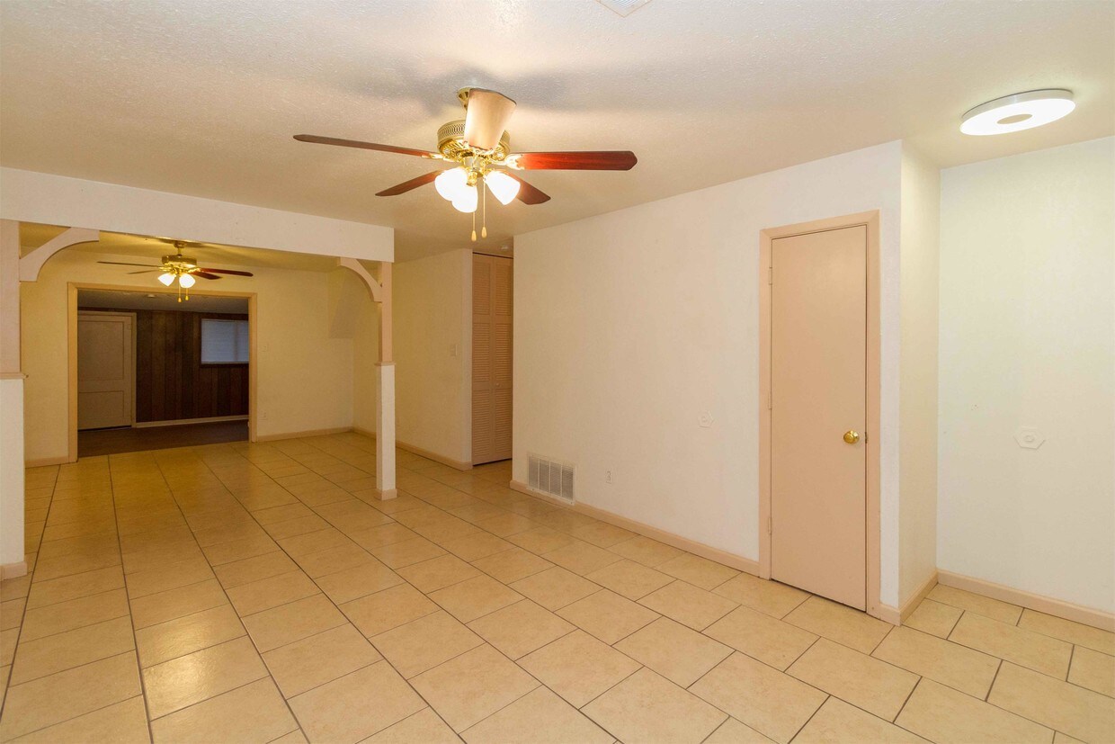 Foto principal - 3609 Teckla Blvd