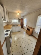 Building Photo - 207 7th Ave