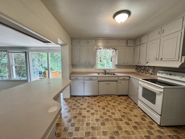 Foto del edificio - 218 Edgewood Dr