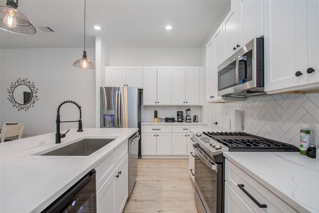 Building Photo - 4109 Hare St