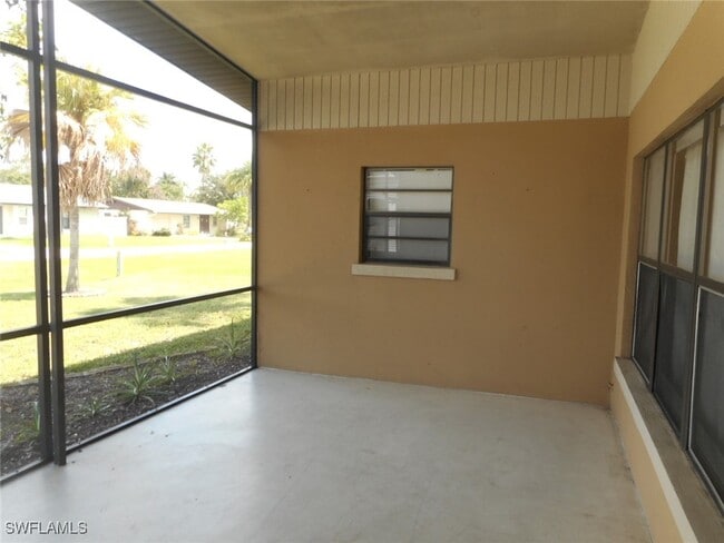 Foto del edificio - 2254 Chandler Ave