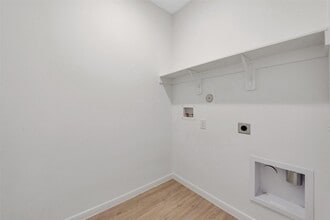 Building Photo - 339 Lippizan Dr