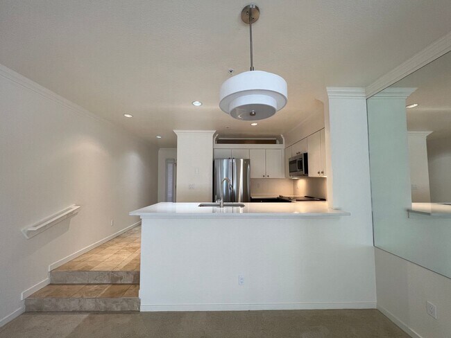 Foto del edificio - Updated 1 Bed 1 Bath Condo-Available Now! ...