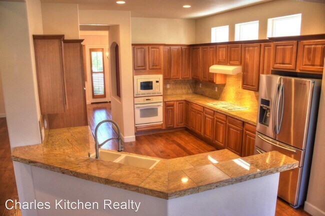 Foto del edificio - 3 br, 3 bath House - 3321 Dog Leg Drive