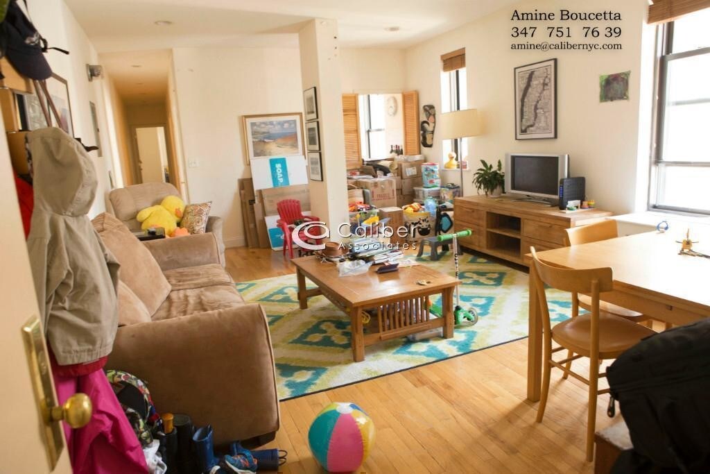Primary Photo - 312 W 93rd St