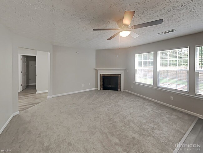 Building Photo - 423 Waterbury Way