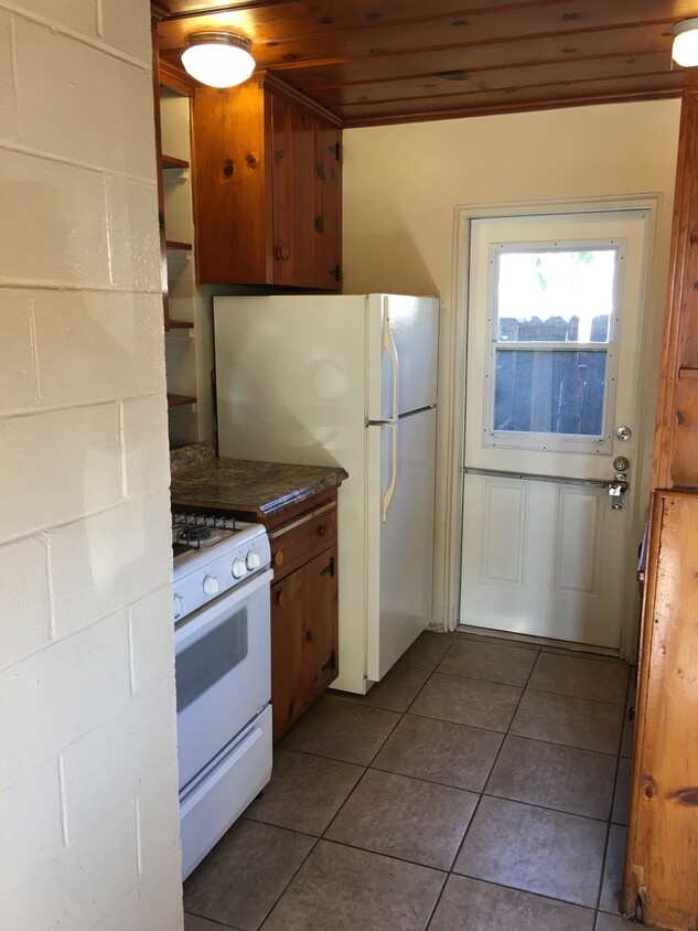 Primary Photo - 1 Bedroom House in Marysville!